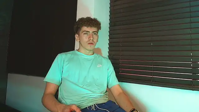 Tyler_Mcrey live sex cam