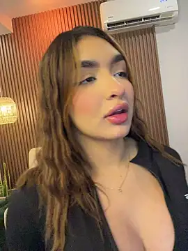 jenn_fit live cam on StripChat