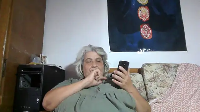 ExquisiteMature webcam