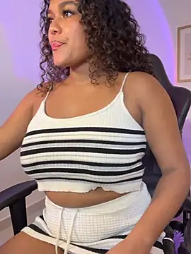 aleja_montiel__ webcam