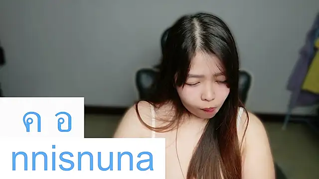 nunanunanuna live cam on StripChat