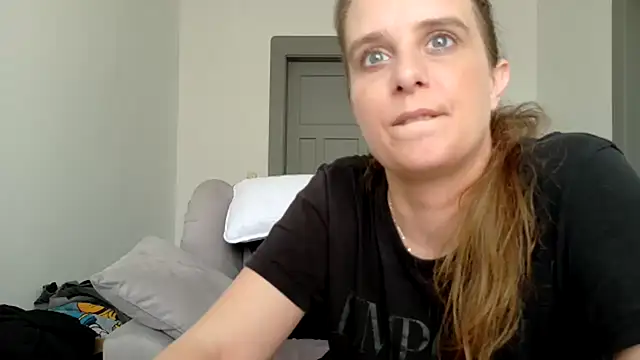 Chantalee webcam