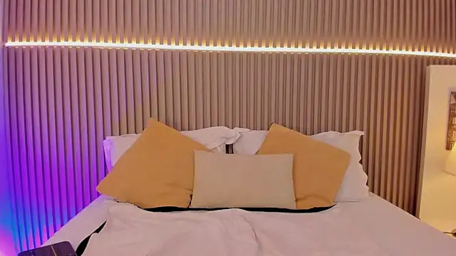 Victoria_Rosee webcam