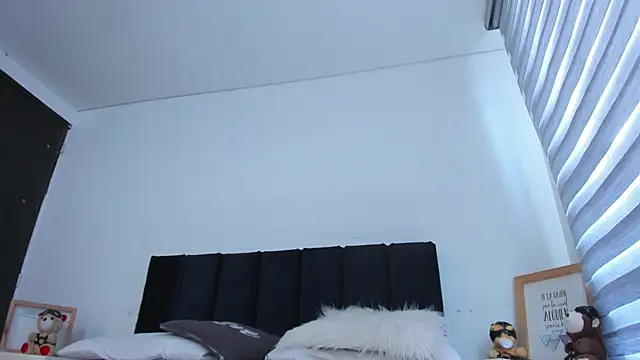 melanie_roux__ webcam