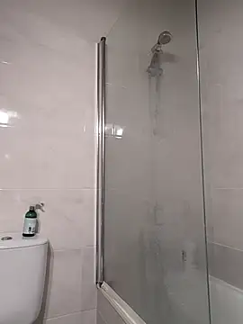 bacher27 live cam on StripChat