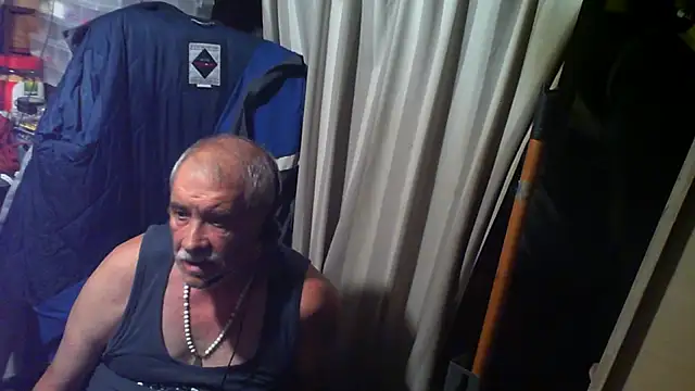 nonnomaturobisex live cam on StripChat