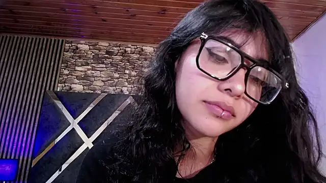 Amy_channel webcam