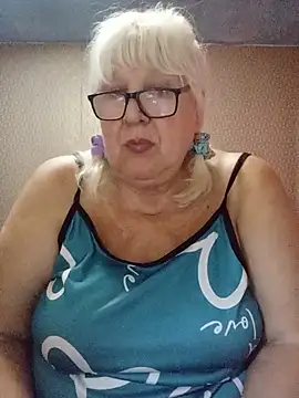 Alexia64231 live cam on StripChat