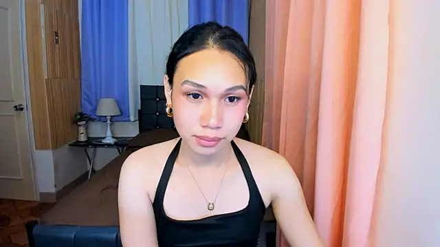 Almira_Hilson webcam