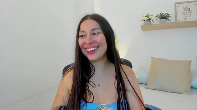 bella_99_ (F young) - show blowjob