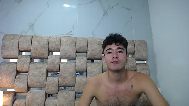 KathyAiden webcam