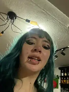 MadeinHell25 webcam