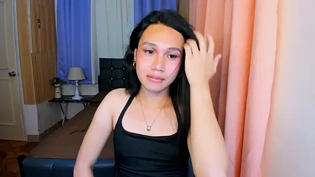 Almira_Hilson webcam
