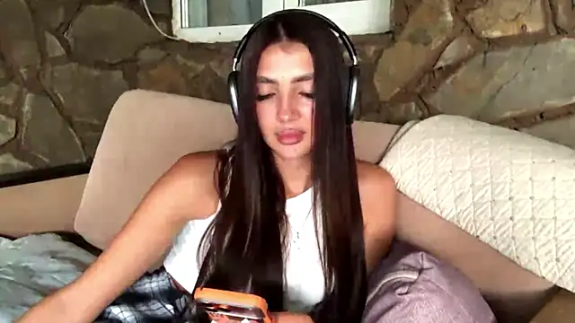 Ellya_ webcam