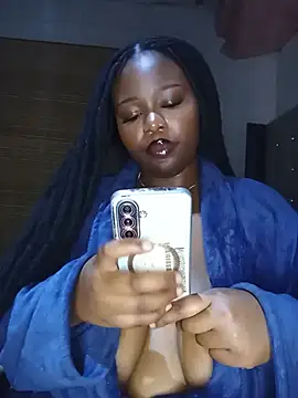 AaliyahBlackXO webcam