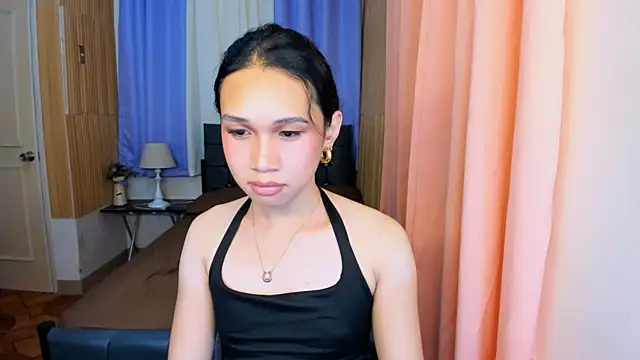 Almira_Hilson webcam