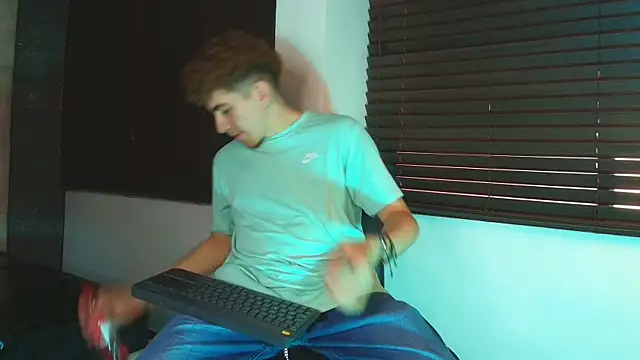 Tyler_Mcrey webcam