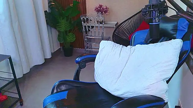 kenya--buhle (F young) - VERY SLIMY BLOWJOB