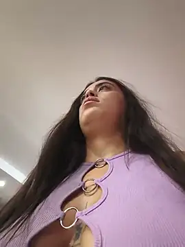 MissNyraSecret webcam