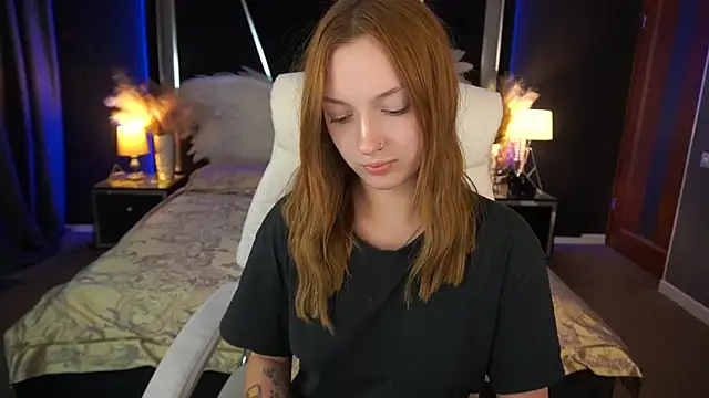 LizzaMoonn webcam