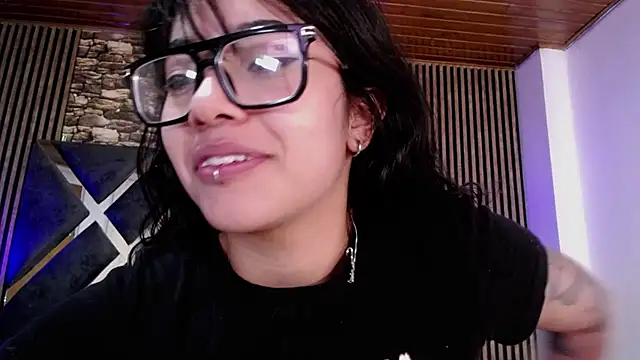 Amy_channel webcam