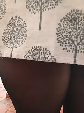 tata_sanz_ live cam on StripChat