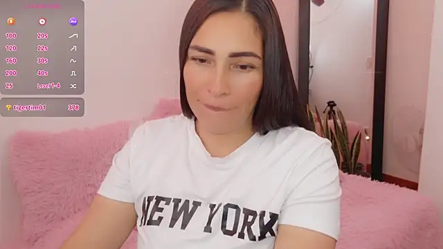 luna_lgomez_ live cam on StripChat