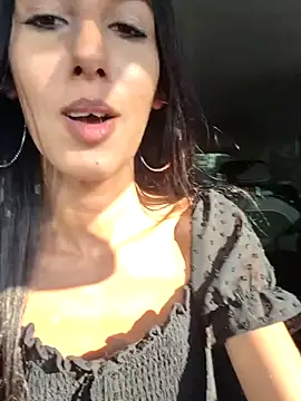 AndreeaMuller live cam on StripChat