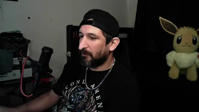 DevilPup75_ live cam on StripChat