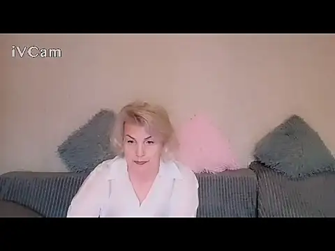 Solveth live cam on StripChat