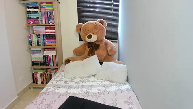 foxwen live cam on StripChat