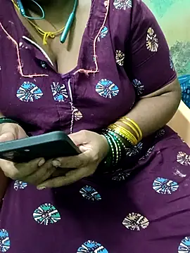 Tamil-lakhmi live cam on StripChat
