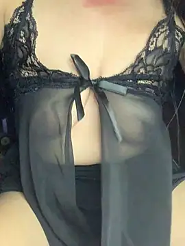 Nhi_Nhi9x live cam on StripChat