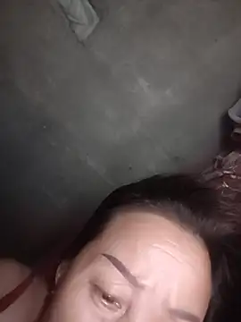 Zay_romi live cam on StripChat