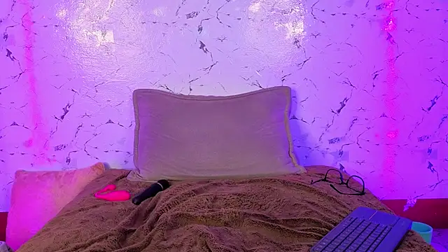 andrea_miller1 webcam