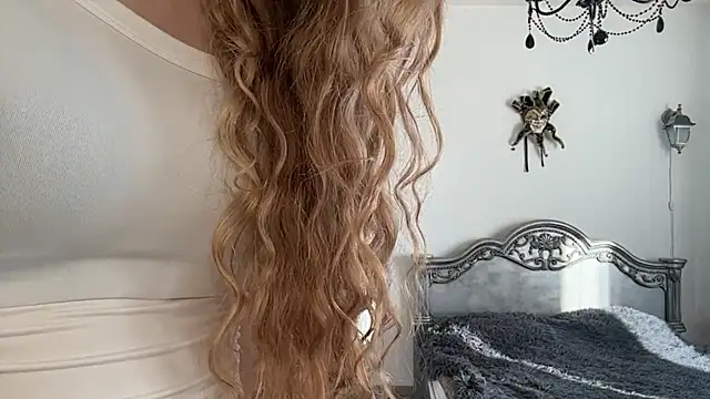 shyandskinnyalice's live room