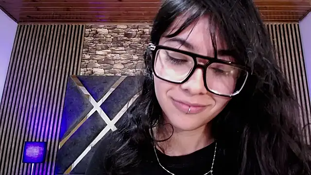 Amy_channel webcam