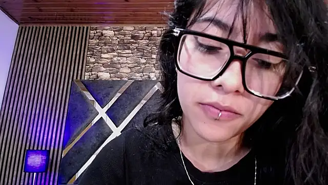 Amy_channel webcam