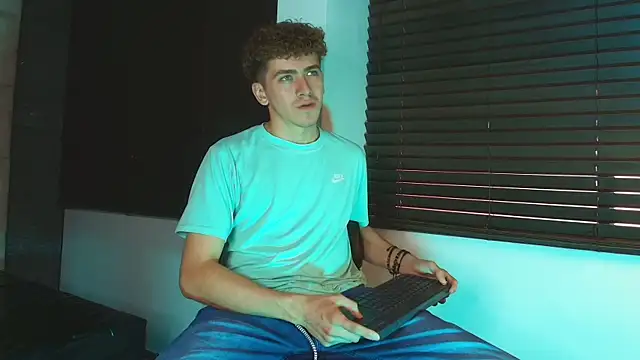 Tyler_Mcrey webcam