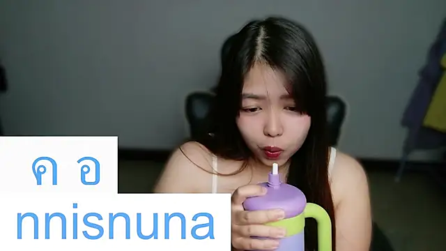 nunanunanuna live cam on StripChat
