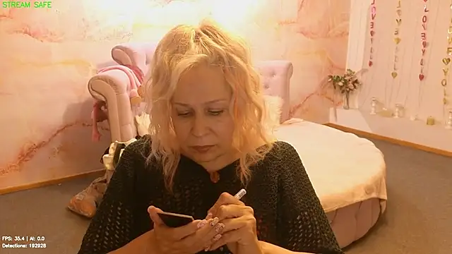 Penelope_Pinky webcam