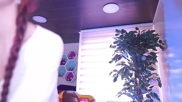 Rebecah_1 live cam on StripChat