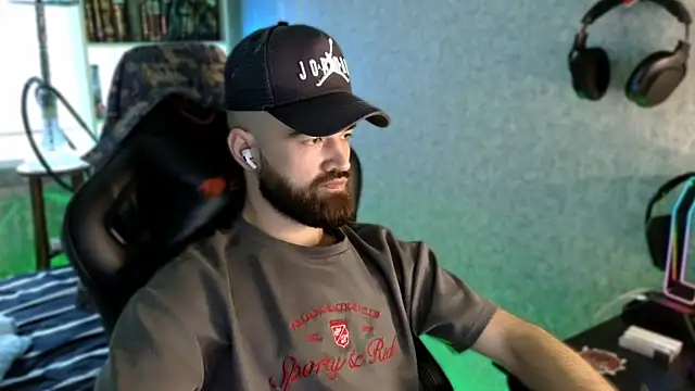 _Serious_Man webcam