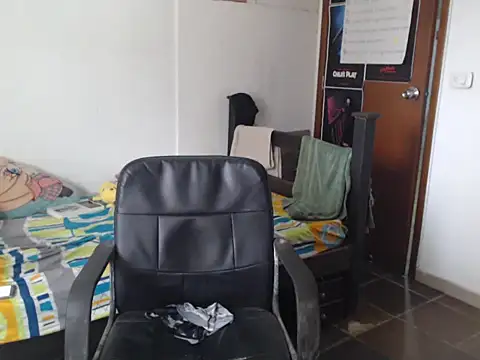 alisterxxx live cam on StripChat