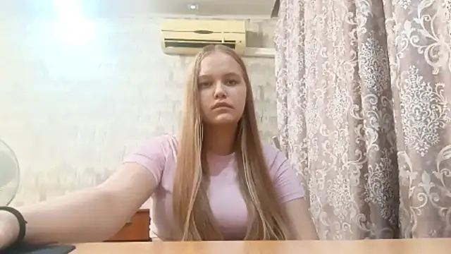 Lali_Boms webcam