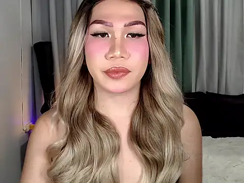 sensual_elise live cam on StripChat