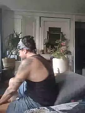 Titilouonlyf69 webcam