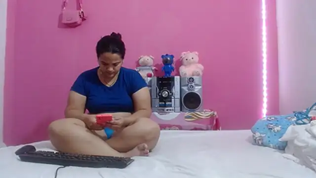 brunnette_hot webcam
