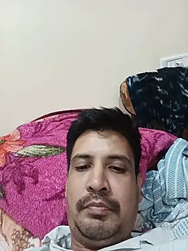 jeeva9242 live cam on StripChat