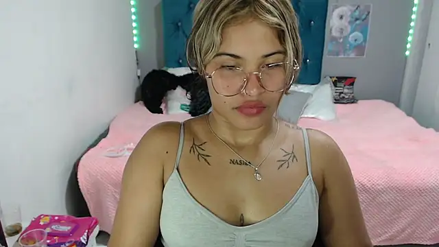 mia_sexgirl webcam
